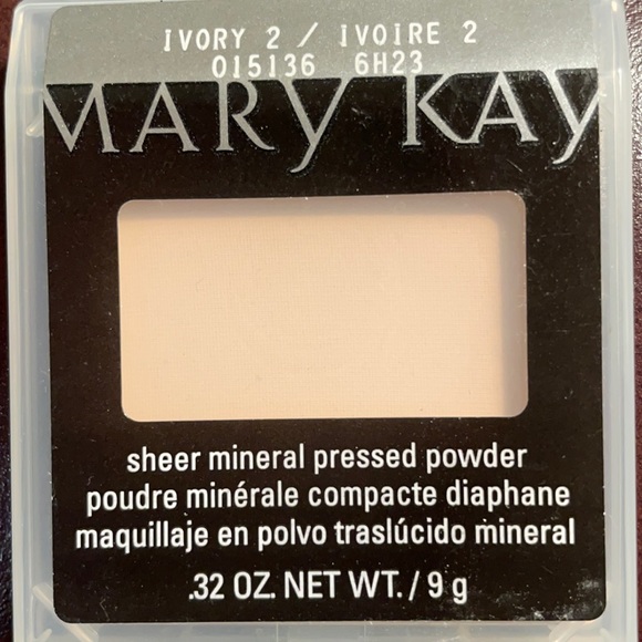 Mary Kay Ivory 2 Sheer Mineral Pressed Powder